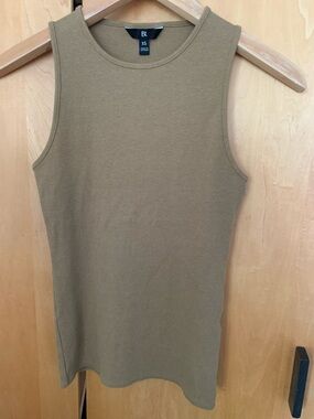 Banana Republic Women’s Racer Ribbed Tank Top in camel brown size XS